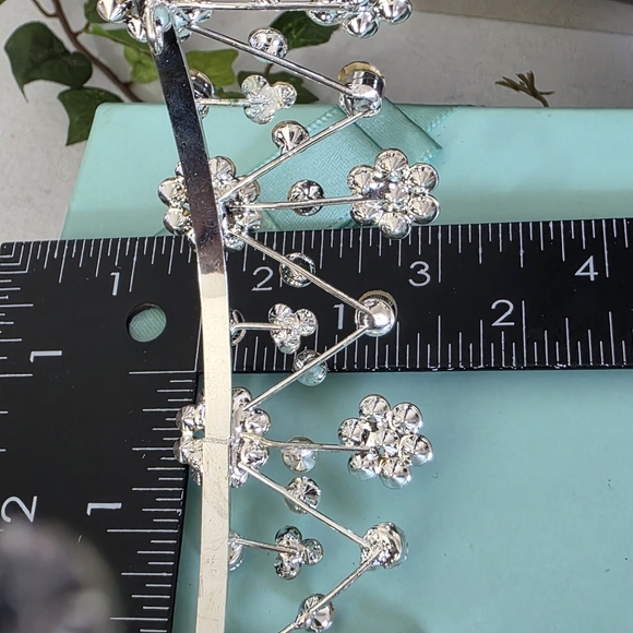 Silver with Rhimestone Flower Design Crown - Picture 11 of 11